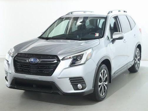 Ice Silver Metallic 2023 Subaru Forester Limited