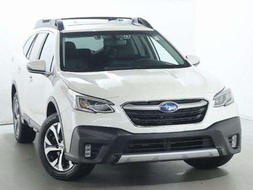 Crystal White Pearl 2020 Subaru Outback Limited
