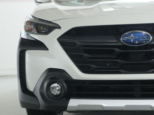 Crystal White Pearl 2023 Subaru Outback Touring XT