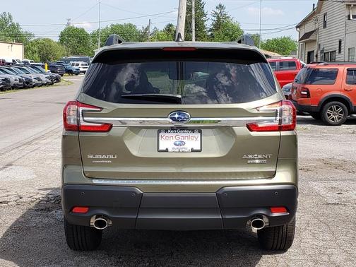 Autumn Green Metallic 2026 Subaru Ascent Limited 7-Passenger