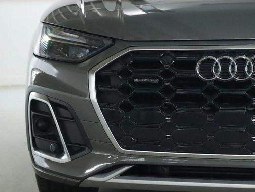 2023 Audi Q5 45 S line Premium