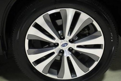 Photo 5 of 52 of 2021 Subaru Ascent Premium 7-Passenger