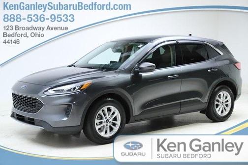 Photo 1 of 47 of 2020 Ford Escape SE