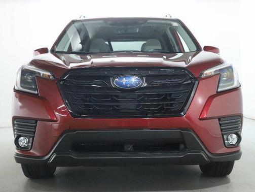 Crimson Red Pearl 2024 Subaru Forester Limited