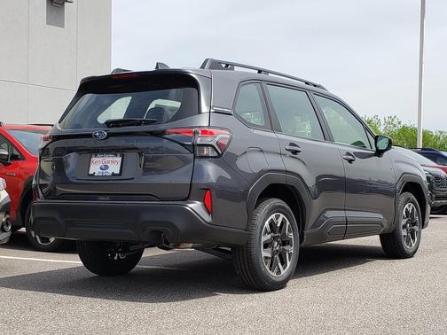 Magnetite Gray Metallic 2026 Subaru Forester Base