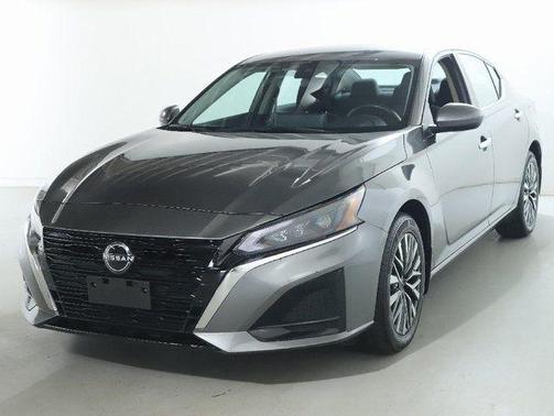 Gun Metallic 2024 Nissan Altima 2.5 SV