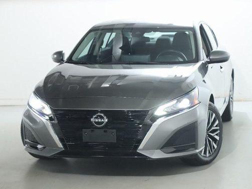 Gun Metallic 2024 Nissan Altima 2.5 SV