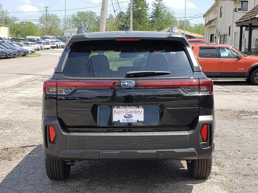 Crystal Black Silica 2026 Subaru Outback Premium