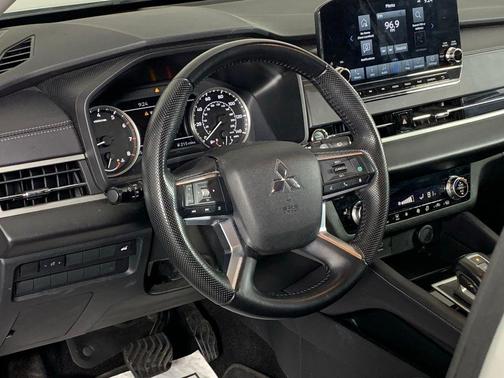 2023 Mitsubishi Outlander SE Black Edition S-AWC