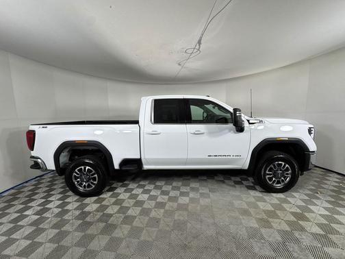 2026 GMC Sierra 2500 SLE