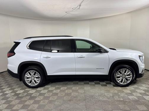 2026 GMC Acadia Elevation FWD
