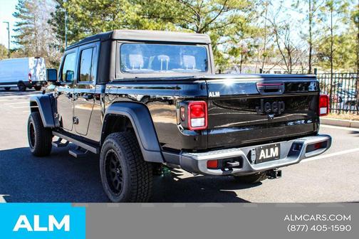 Black Clearcoat 2022 Jeep Gladiator Sport