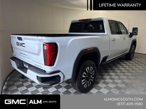 Glacier White Tricoat 2026 GMC Sierra 2500 Denali Ultimate