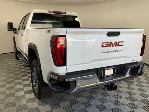 2026 GMC Sierra 2500 SLT