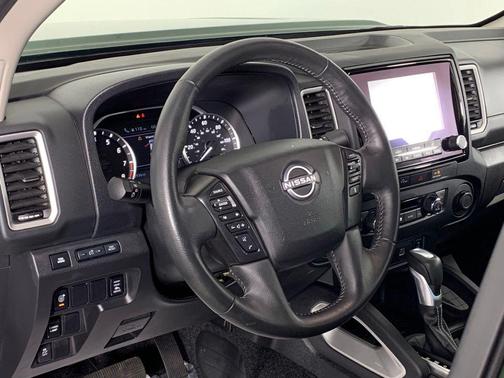 2024 Nissan Frontier SL