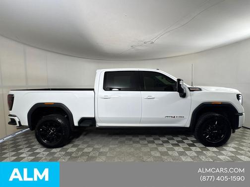 Summit White 2025 GMC Sierra 2500 AT4