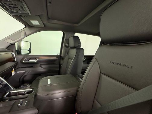 2025 GMC Sierra 2500 Denali