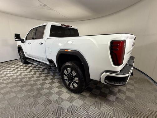 2025 GMC Sierra 2500 Denali