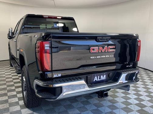 2026 GMC Sierra 2500 SLT