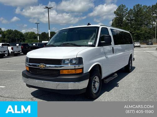 Summit White 2025 Chevrolet Express 3500 RWD 3500 Extended Wheelbase LT