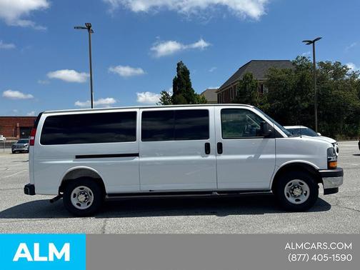 Summit White 2025 Chevrolet Express 3500 RWD 3500 Extended Wheelbase LT