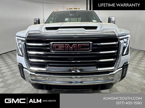 Glacier White Tricoat 2026 GMC Sierra 2500 SLT