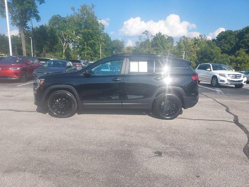 Ebony Twilight Metallic 2023 GMC Terrain SLE