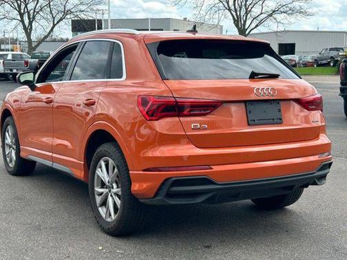 2023 Audi Q3 Premium 45 TFSI S line quattro Tiptronic