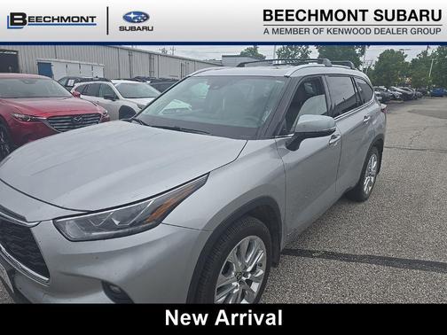 Celestial Silver Metallic 2023 Toyota Highlander Hybrid Limited