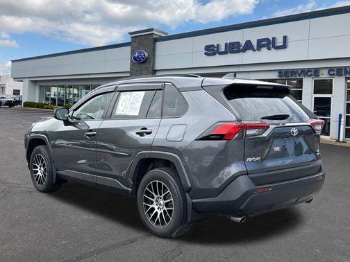 2020 Toyota RAV4 LE