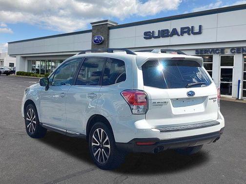 Crystal White Pearl 2017 Subaru Forester 2.0XT Touring