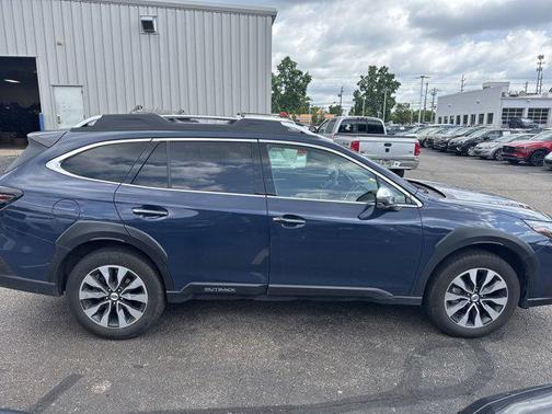 2023 Subaru Outback Touring