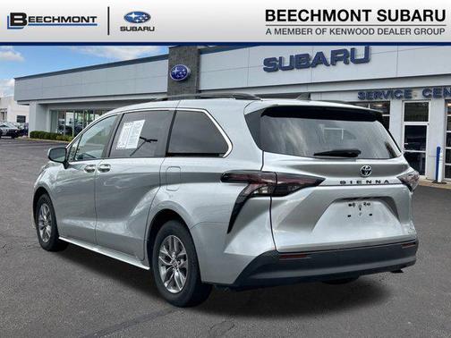 2024 Toyota Sienna XLE