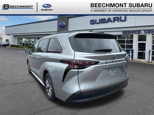 2024 Toyota Sienna XLE