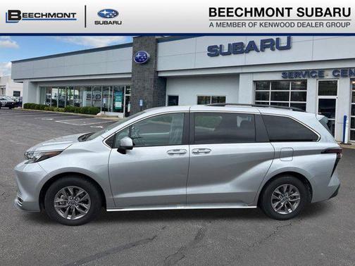 2024 Toyota Sienna XLE