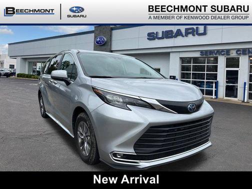 2024 Toyota Sienna XLE