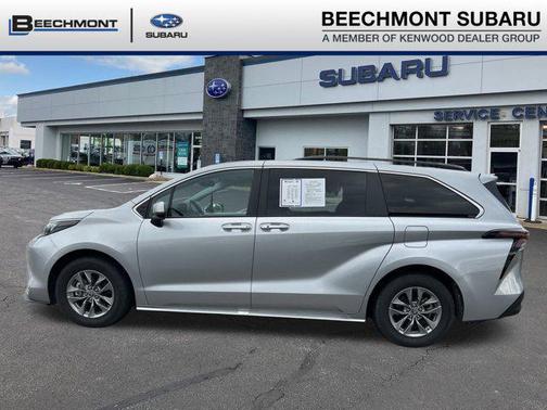 2024 Toyota Sienna XLE