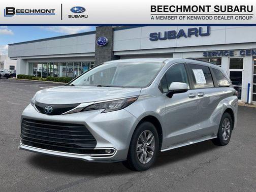 2024 Toyota Sienna XLE