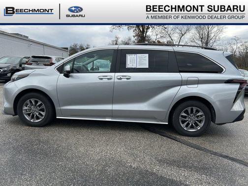 2024 Toyota Sienna XLE