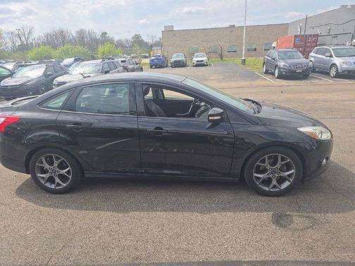 Tuxedo Black Metallic 2014 Ford Focus SE