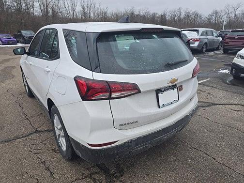 2023 Chevrolet Equinox LS