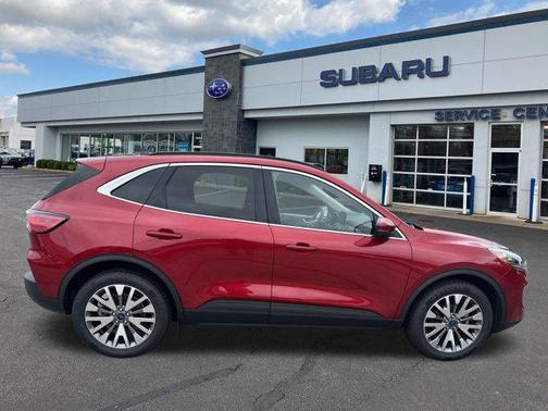 2020 Ford Escape Titanium