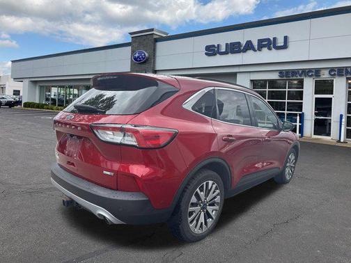 2020 Ford Escape Titanium