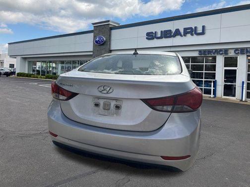 2015 Hyundai ELANTRA SE