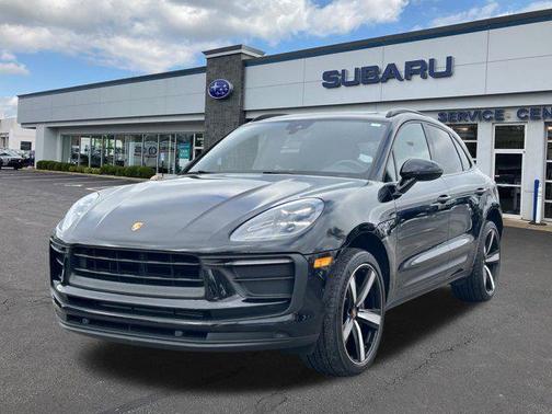 2022 Porsche Macan Base