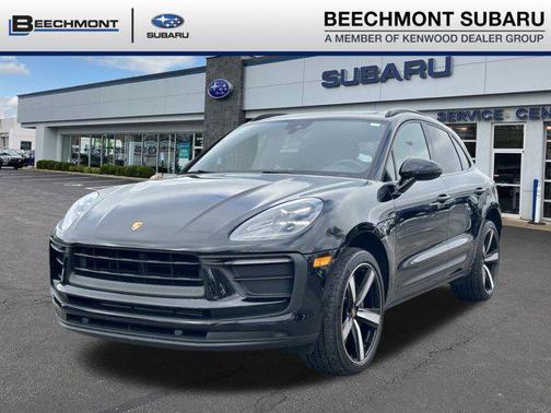 2022 Porsche Macan Base