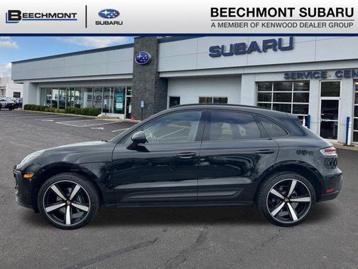 2022 Porsche Macan Base