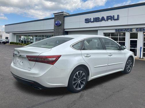 2016 Toyota Avalon XLE