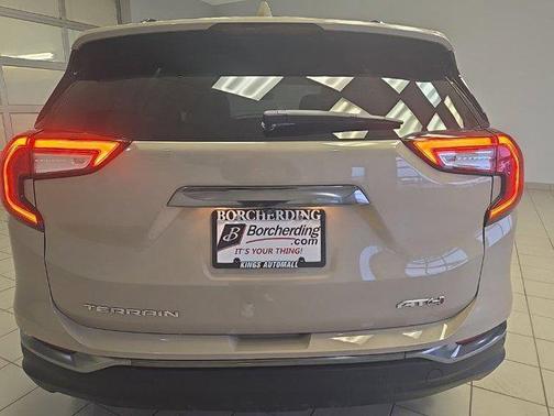 Desert Sand Metallic 2022 GMC Terrain AWD AT4