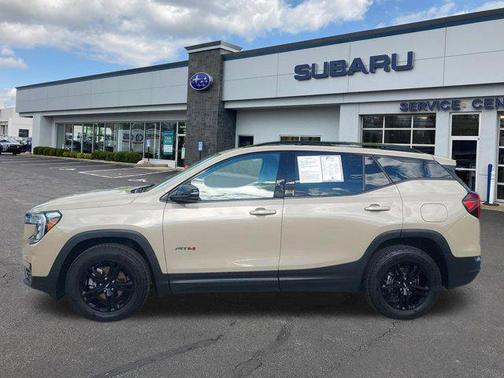 Desert Sand Metallic 2022 GMC Terrain AWD AT4
